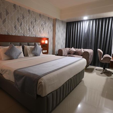 Eastin Hotels Hajdarabad Zewnętrze zdjęcie
