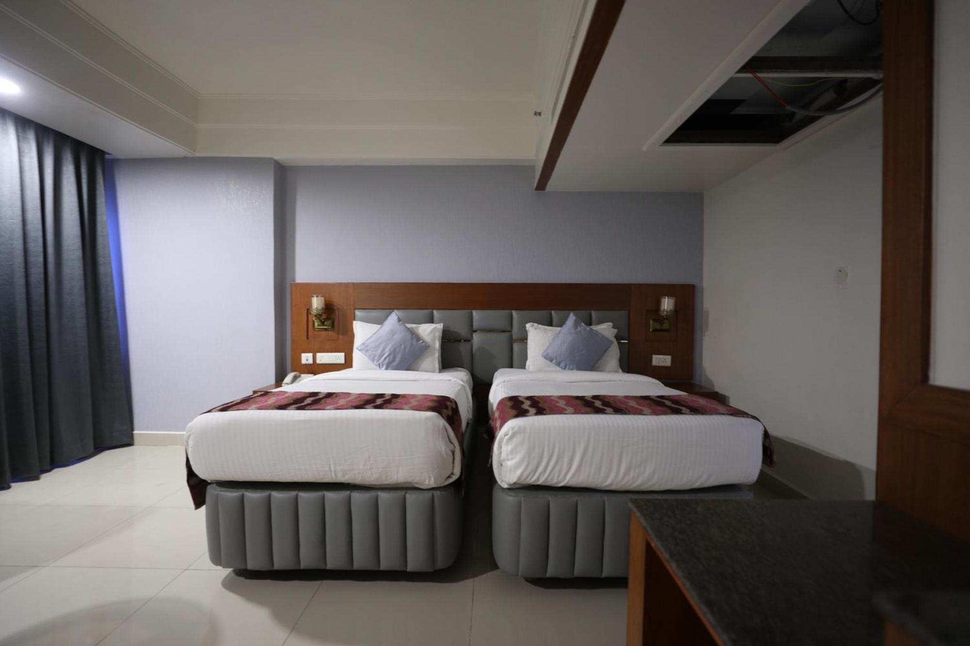 Eastin Hotels Hajdarabad Zewnętrze zdjęcie
