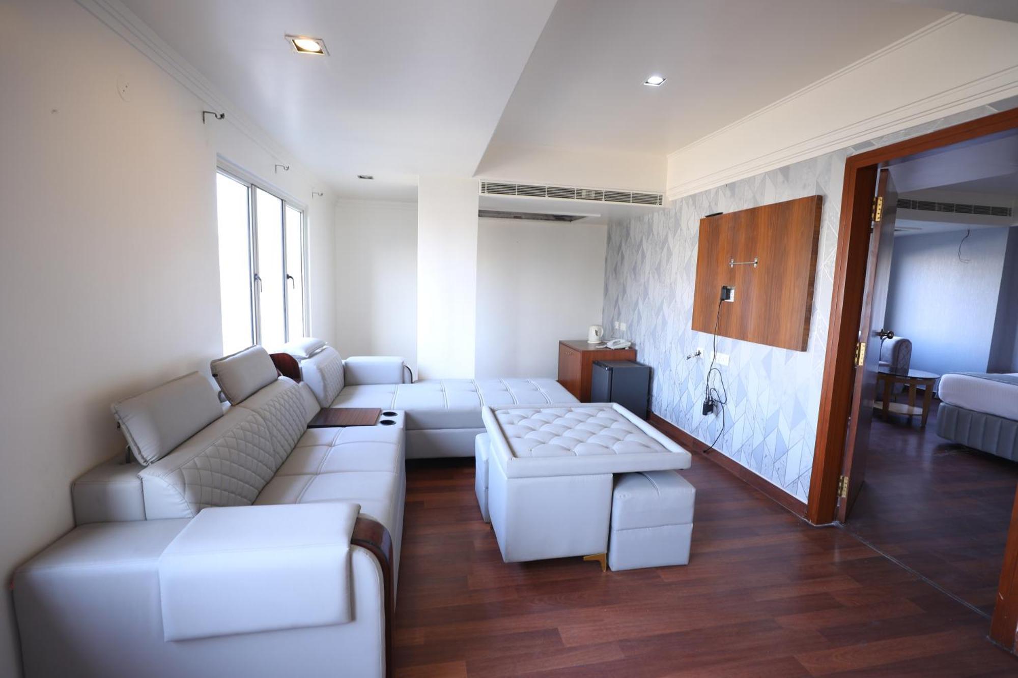 Eastin Hotels Hajdarabad Zewnętrze zdjęcie
