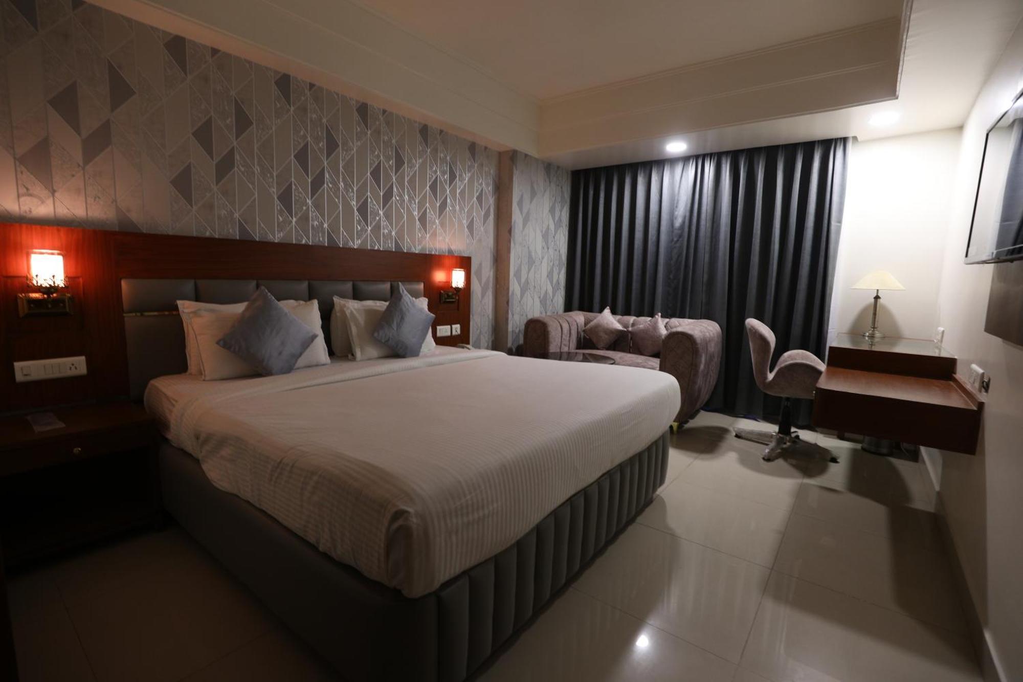 Eastin Hotels Hajdarabad Zewnętrze zdjęcie